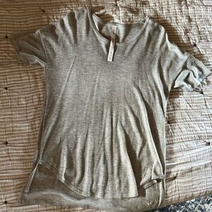 Lululemon women’s top, size 6